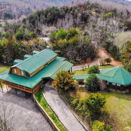 Smoky Bear Lodge With Guest House, Hot Tub, 1089 Free Tickets Each Paid Day, Dollywood And More Sevierville Extérieur photo