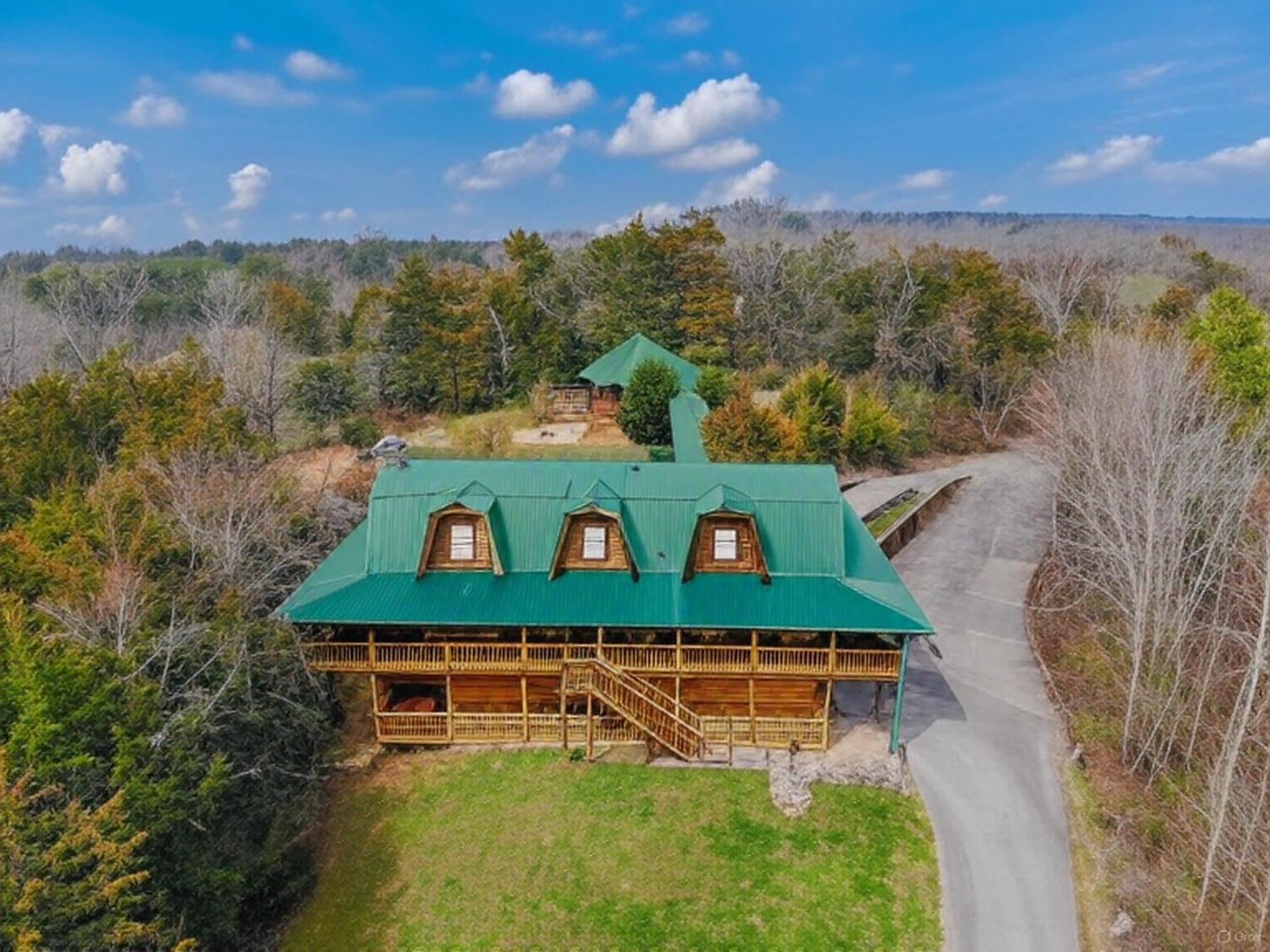 Smoky Bear Lodge With Guest House, Hot Tub, 1089 Free Tickets Each Paid Day, Dollywood And More Sevierville Extérieur photo