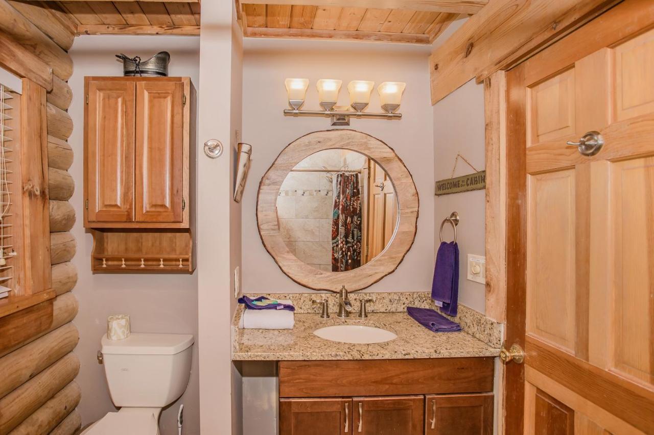 Smoky Bear Lodge With Guest House, Hot Tub, 1089 Free Tickets Each Paid Day, Dollywood And More Sevierville Extérieur photo